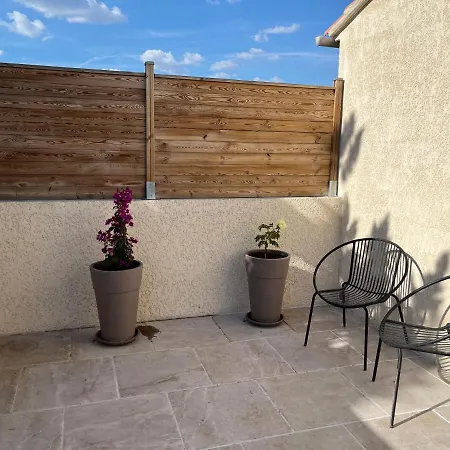 Holiday home Terrasse Avec Vue Degagee 3km Avignon